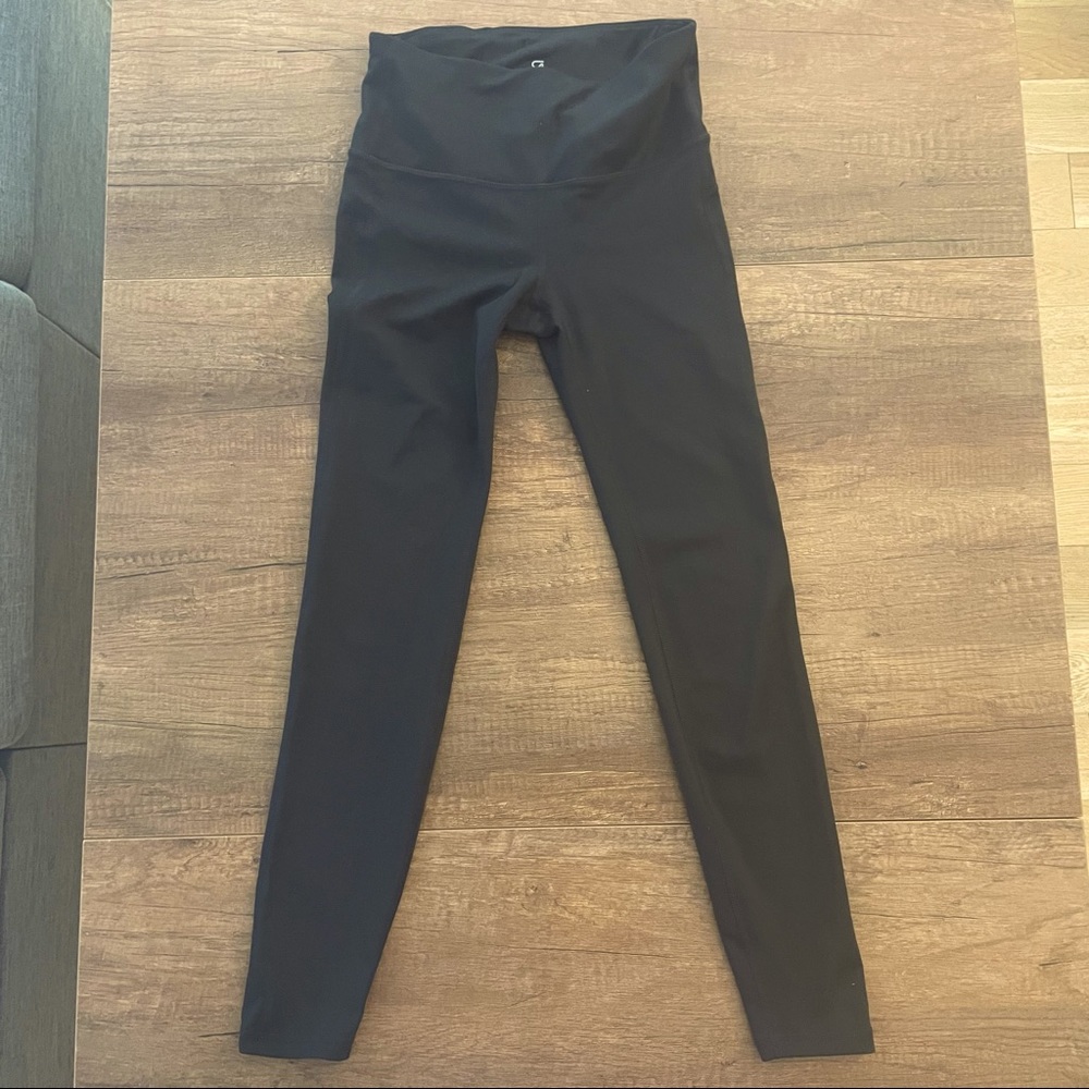 GapFit High Rise Blackout Full Length Legging in Black, XS, excellent condition
